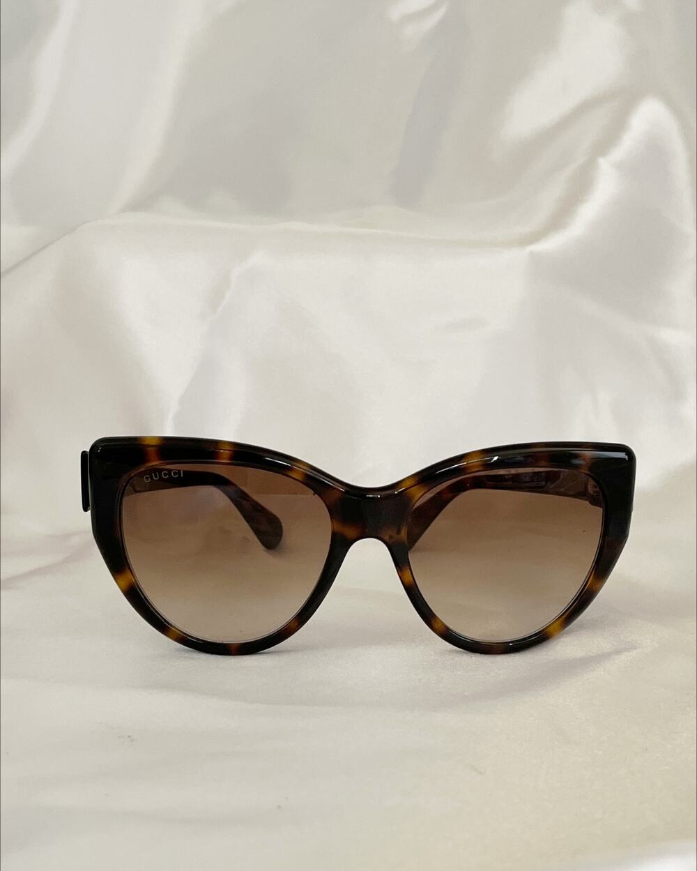 GUCCI GG0877S-002 Cat Eye Polarized Sunglasses Brown Havana Gold EUC